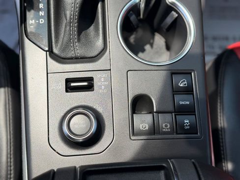 Used 2023 Toyota Highlander XSE AWD/4WD image 34