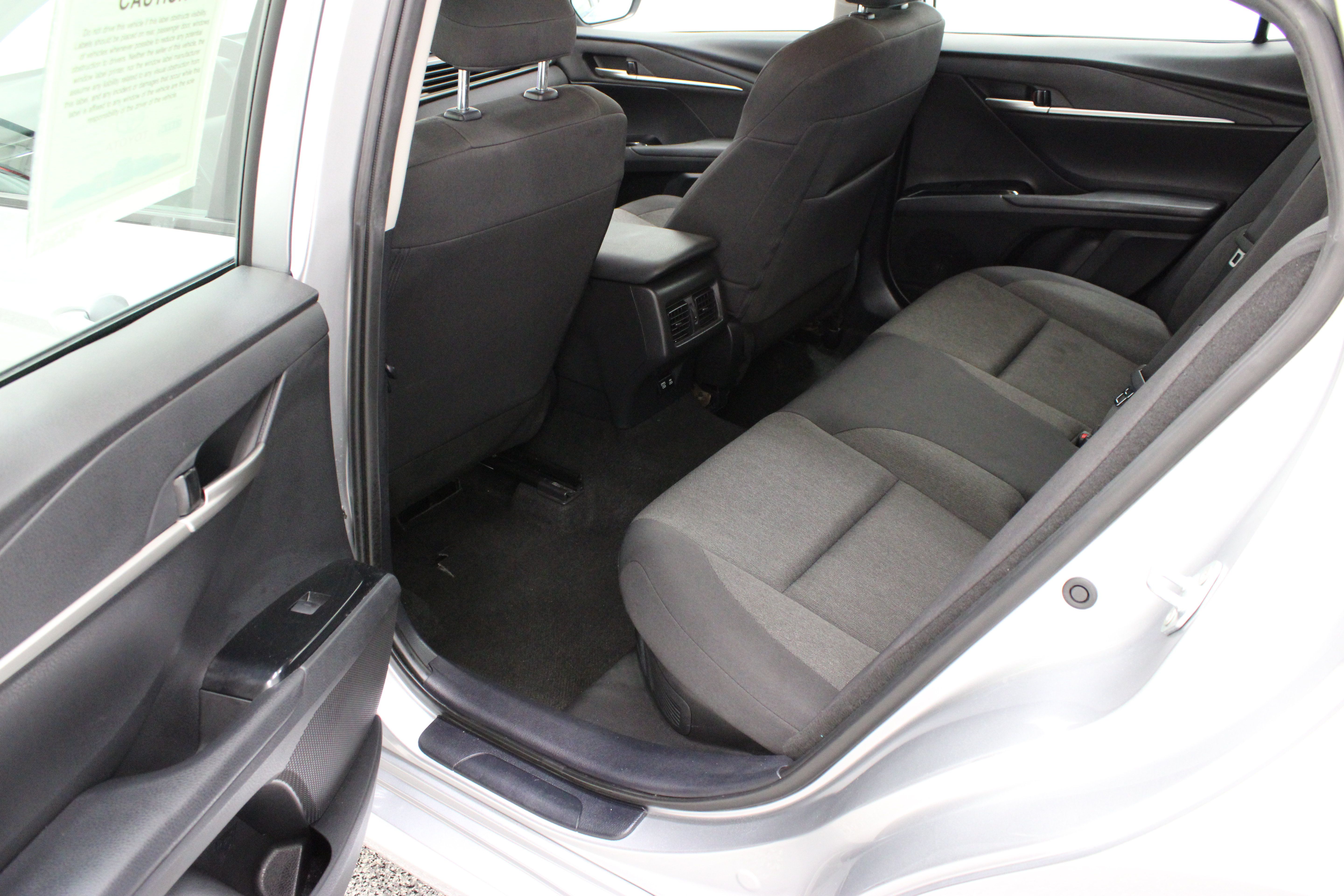 Used 2025 Toyota Camry LE FWD image 26