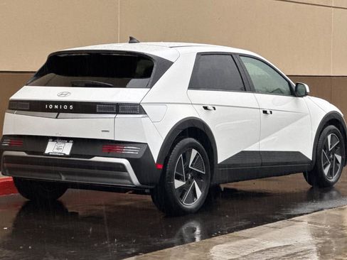 New 2026 Hyundai Ioniq 5 SEL image 5