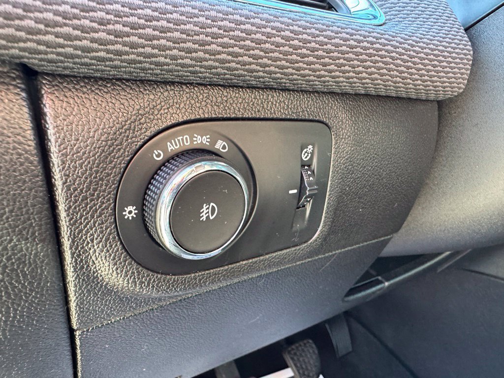 Certified 2017 Chevrolet Cruze LT FWD image 12