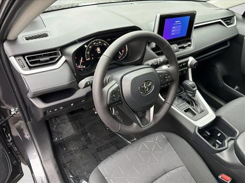 Used 2025 Toyota RAV4 XLE w/ Convenience Package image 13