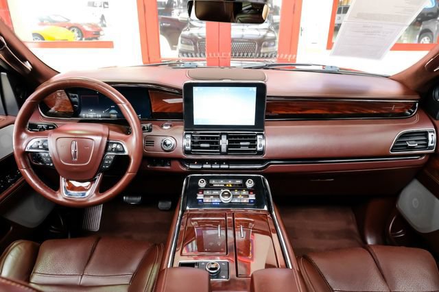 Used 2018 Lincoln Navigator Black Label w/ Cargo Package AWD/4WD image 15