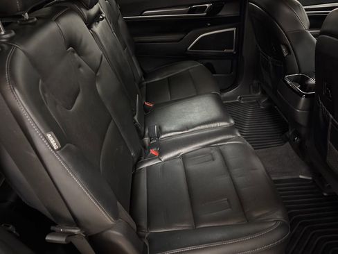 Used 2023 Kia Telluride LX image 36