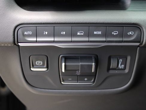 Used 2021 Cadillac Escalade ESV Sport w/ Driver Assist Tech Package AWD/4WD image 33