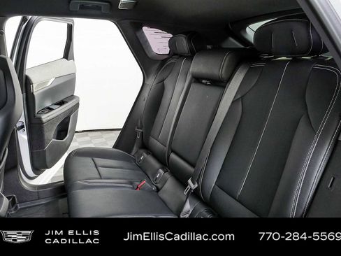 Used 2025 Cadillac Optiq Luxury 2 w/ LPO, Floor Liner Package AWD/4WD image 20