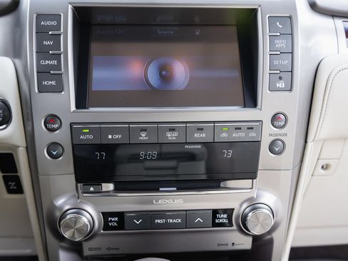 Used 2015 Lexus GX 460 Luxury AWD/4WD image 14