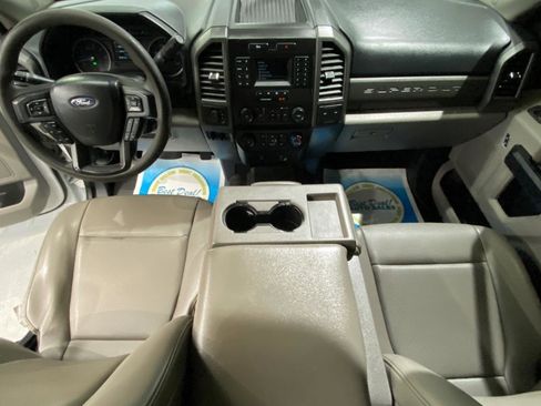 Used 2021 Ford F250 XL w/ Power Equipment Group AWD/4WD image 15