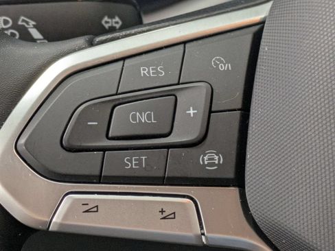 Used 2022 Volkswagen Taos SE AWD/4WD image 22