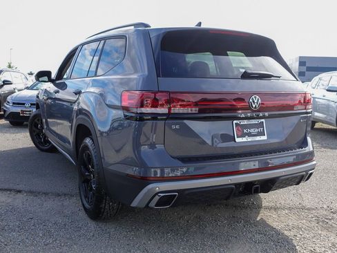 New 2026 Volkswagen Atlas Peak Edition image 11