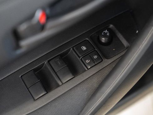 Used 2025 Toyota Corolla LE FWD image 34