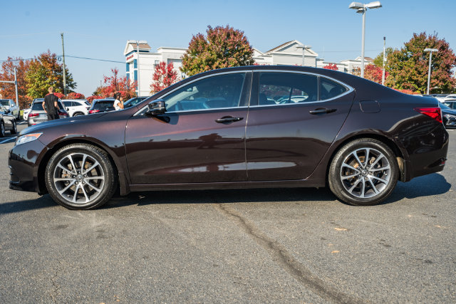 Used 2016 Acura TLX w/ Technology Package FWD image 4