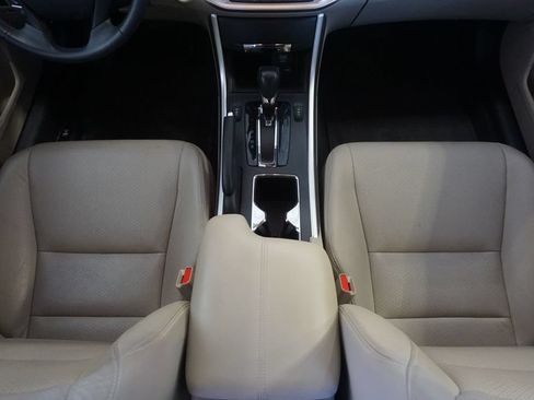 Used 2015 Honda Accord EX-L image 32
