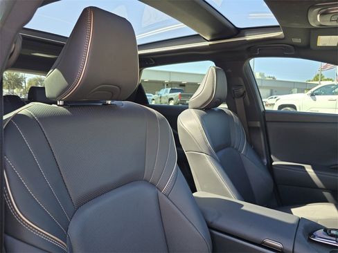 Used 2025 Toyota Crown Signia image 15