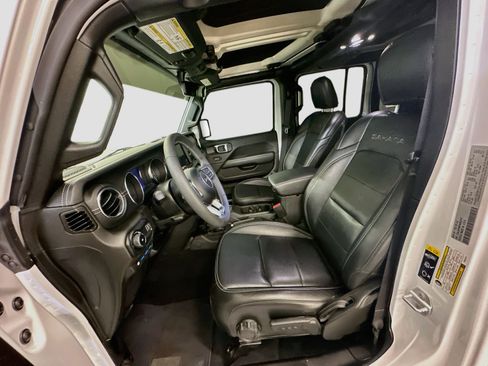 Used 2023 Jeep Wrangler Unlimited Sahara AWD/4WD image 13