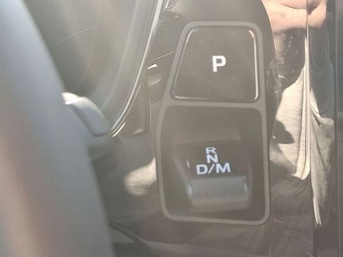 Used 2025 Porsche Cayenne E-Hybrid image 17