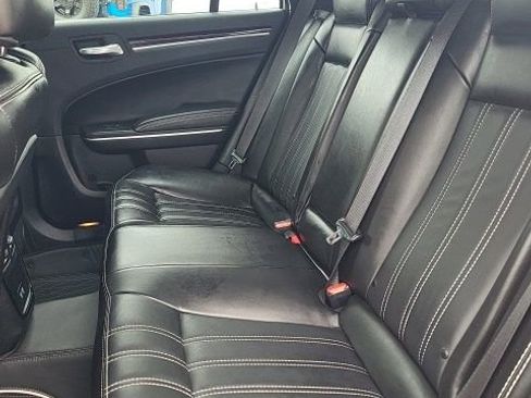 Used 2019 Chrysler 300 S image 10