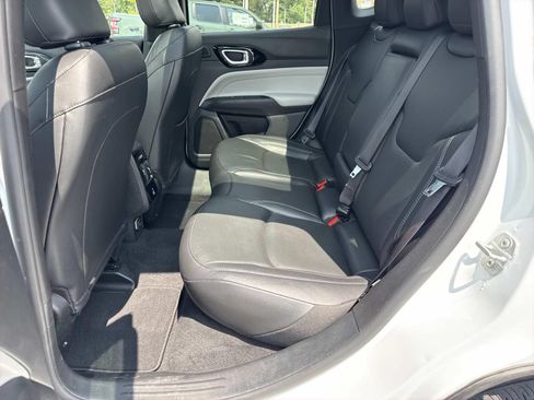 Used 2025 Jeep Compass Limited w/ Elite Group AWD/4WD image 28