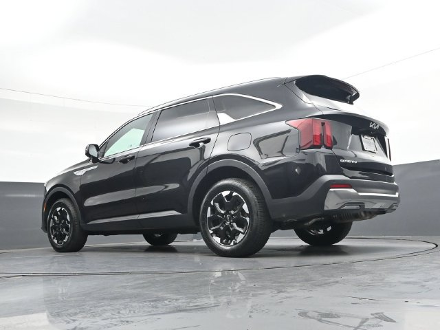 Used 2024 Kia Sorento S AWD/4WD image 35