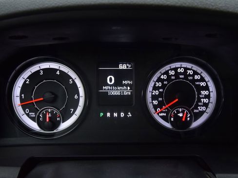 Used 2018 RAM 1500 ST w/ SXT Appearance Group image 16