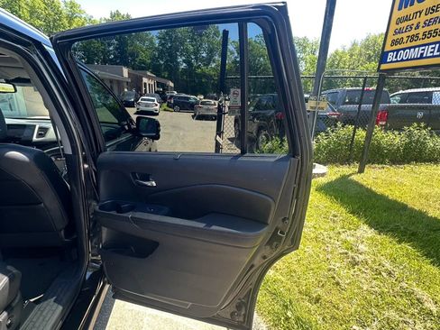 Used 2016 Honda Pilot Touring image 36