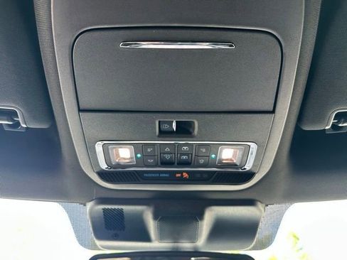 Certified 2025 Ford F450 Platinum AWD/4WD image 33