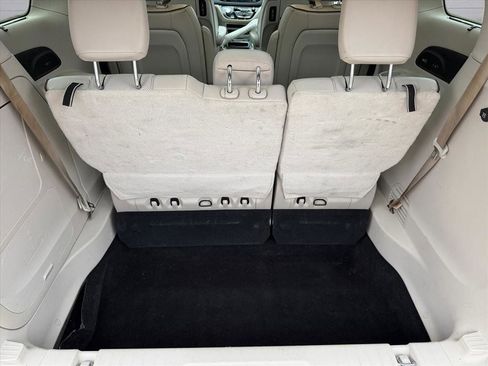 Used 2017 Chrysler Pacifica Limited w/ UConnect Theater Package image 20