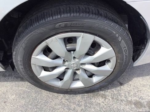 Used 2016 Toyota Corolla LE FWD image 22