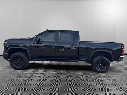 Used 2024 Chevrolet Silverado 2500 ZR2 w/ Technology Package image 4