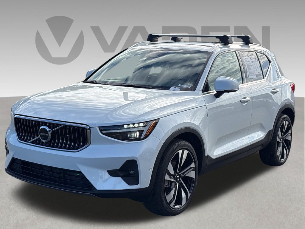 Used 2023 Volvo XC40 B5 Ultimate w/ Protection Package Premier AWD/4WD image 1