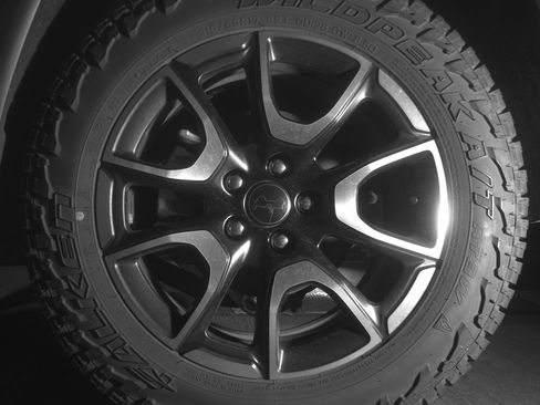 Used 2025 Jeep Compass Trailhawk image 14