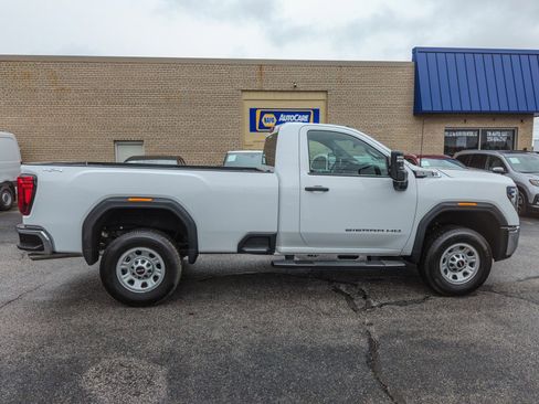 Used 2024 GMC Sierra 3500 Pro w/ 1SA Pro Safety Plus Package AWD/4WD image 11