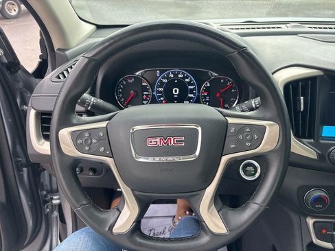 Used 2024 GMC Terrain Denali w/ Denali Premium Package image 24