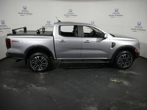 Used 2024 Ford Ranger Lariat w/ FX4 Off-Road Package image 3