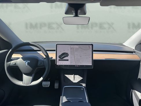 Used 2021 Tesla Model Y Performance image 13