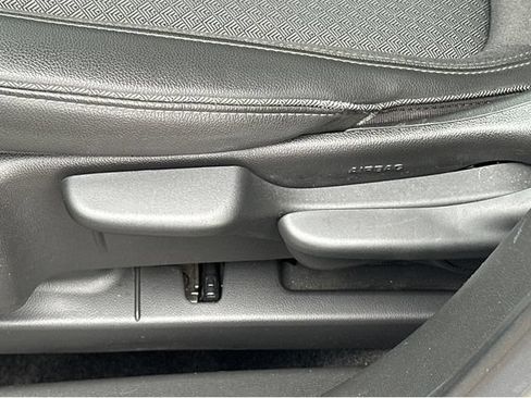 Used 2024 Buick Encore GX Preferred FWD image 30