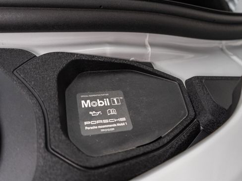 Used 2025 Porsche 911 Carrera w/ Premium Package image 66