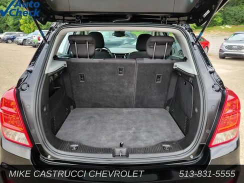Used 2020 Chevrolet Trax LS AWD/4WD image 27