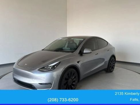 Used 2024 Tesla Model Y Performance AWD/4WD image 3