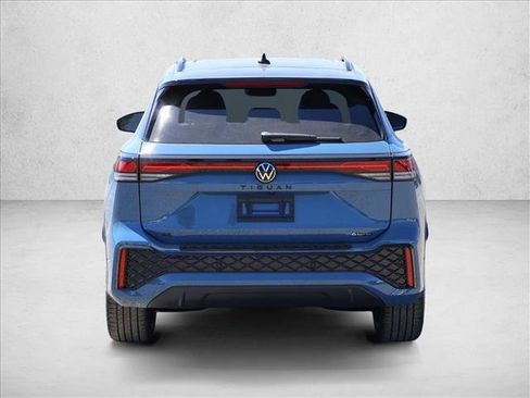 New 2026 Volkswagen Tiguan SE R-Line AWD/4WD image 7