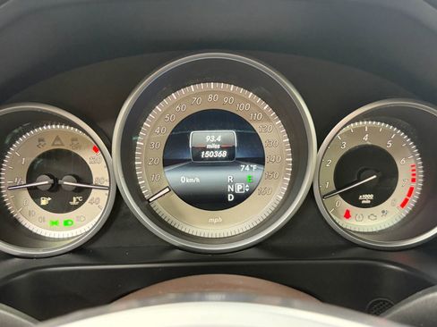 Used 2016 Mercedes-Benz E 350 Sedan w/ Premium Package image 26
