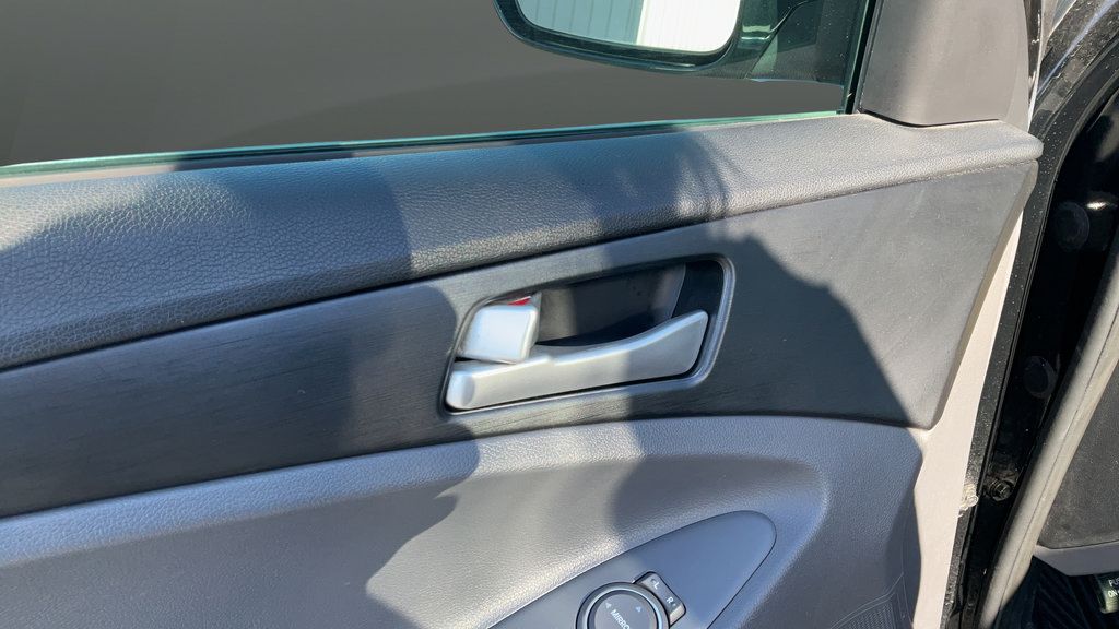 Used 2011 Hyundai Sonata GLS FWD image 27