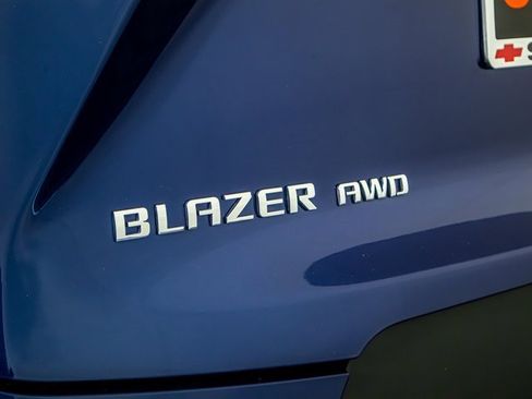 Used 2022 Chevrolet Blazer LT image 13