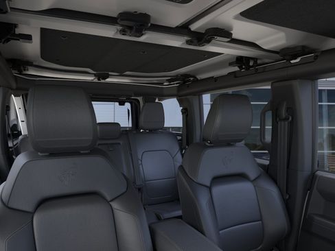 New 2026 Ford Bronco Badlands AWD/4WD image 12
