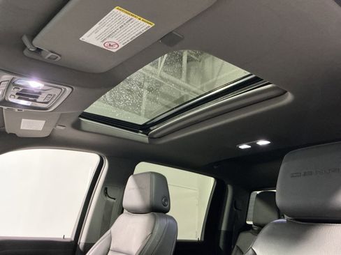 Used 2022 GMC Sierra 3500 Denali AWD/4WD image 23