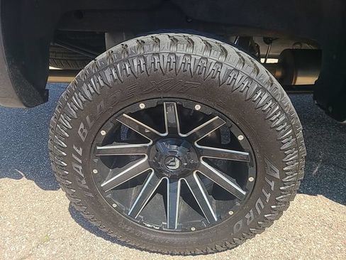 Used 2022 Chevrolet Silverado 1500 RST AWD/4WD image 31