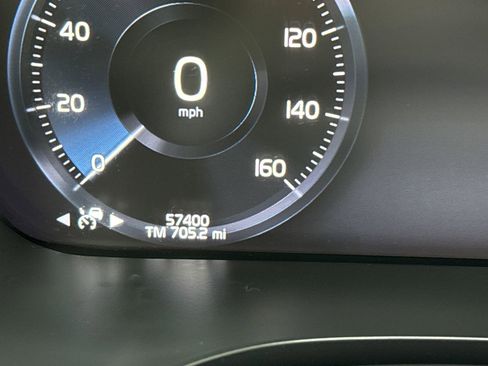 Used 2019 Volvo XC60 T6 Momentum w/ Advanced Package AWD/4WD image 23