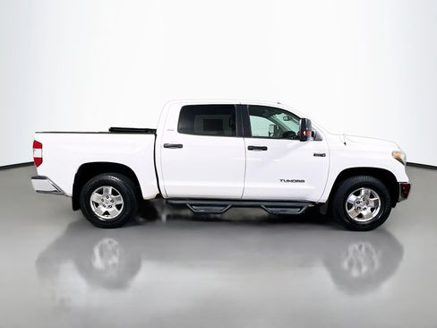 Used 2018 Toyota Tundra SR5 w/ SR5 Upgrade Package AWD/4WD image 3