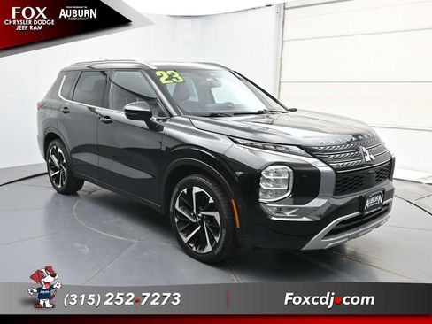 Used 2023 Mitsubishi Outlander SEL 40th Anniversary AWD/4WD image 2
