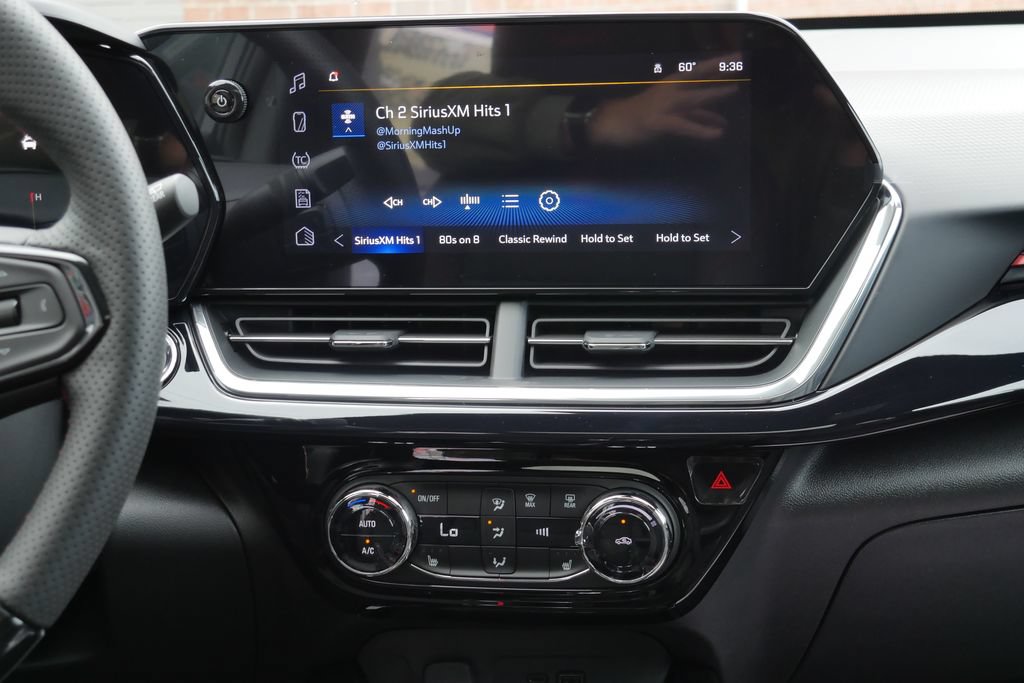 New 2026 Chevrolet Trax RS w/ Sunroof Package FWD image 18