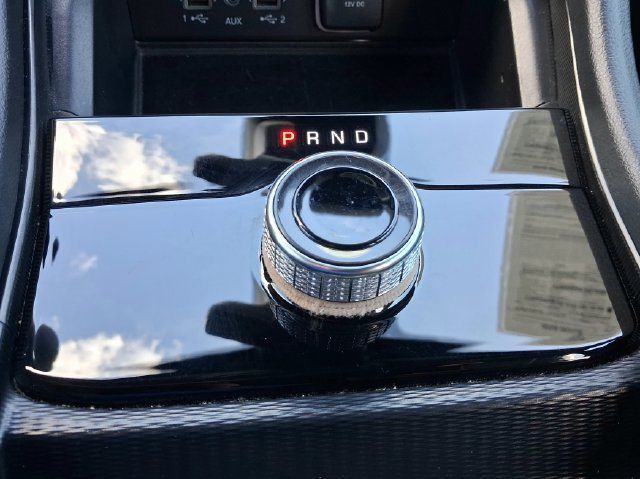 Used 2025 Jeep Grand Cherokee Limited w/ Luxury Tech Group II RWD image 24